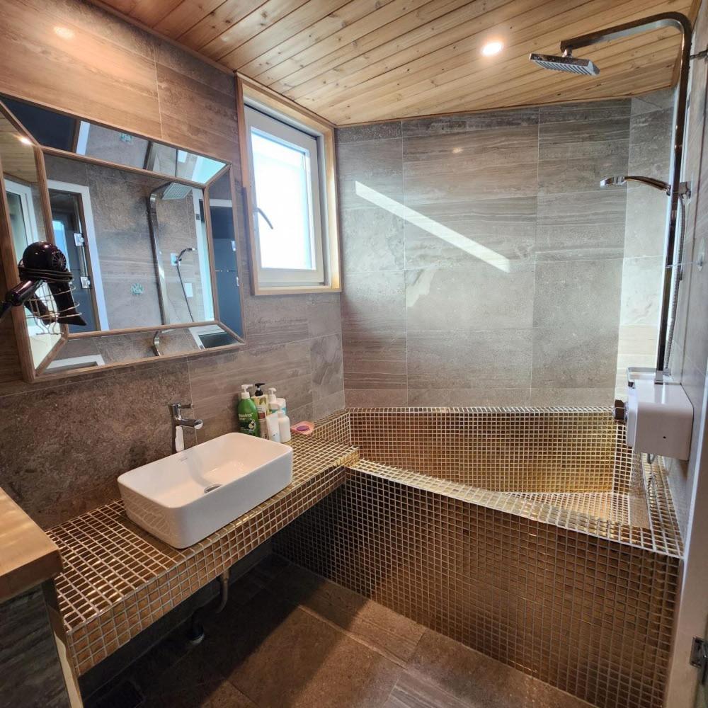 Ariene Guesthouse Gwangju Metropolitan City Εξωτερικό φωτογραφία